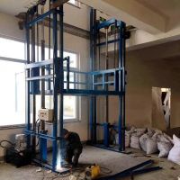 青島起重機-液壓升降導(dǎo)軌貨梯